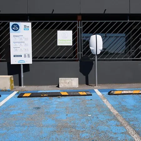 Campanile Prime - Centre Hotell Nîmes