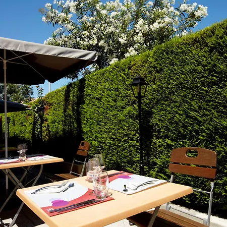 Campanile Centre Mas-carbonnel 3* Nîmes