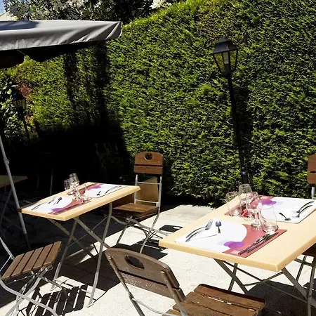 Hotel Campanile Centre Mas-carbonnel 3*