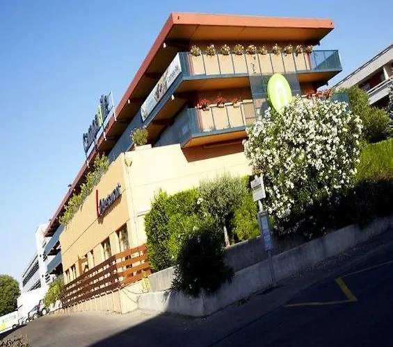 Hotell Campanile Prime - Centre Nîmes