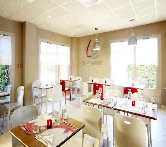 Campanile Prime - Centre Nîmes